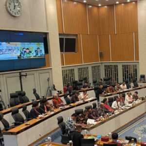 SK Menhut terkait Penutupan 28 Perusahaan Dipertanyakan