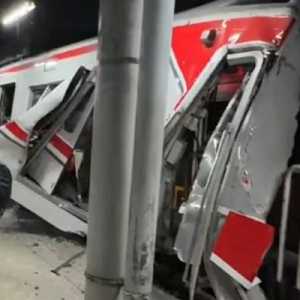 KAI Fokus Evakuasi Penumpang di Stasiun Bekasi Timur