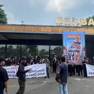 DPR Didesak Bentuk Pansus Agrinas Gate