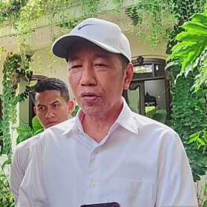 Lapor Sana Sini untuk Tutupi Perkara Ijazah Jokowi