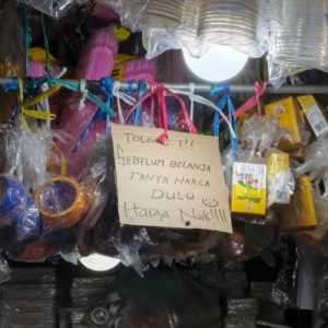 Harga Plastik Dalam Negeri Meroket, Ini Kronologinya