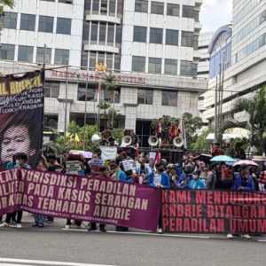 Mahasiswa Desak MK Kabulkan Uji Materi UU TNI