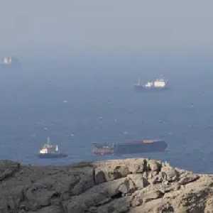 India Protes ke Iran, Dua Kapalnya Ditembak di Selat Hormuz