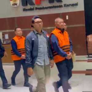 KPK Amankan Uang Hampir Rp100 Juta dari Penggeledahan Kasus Tulungagung