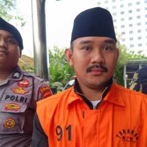 Turut Terima Uang Miliaran, Dua Saksi Penting Kasus Suap Bupati Bekasi Kembali Diperiksa KPK