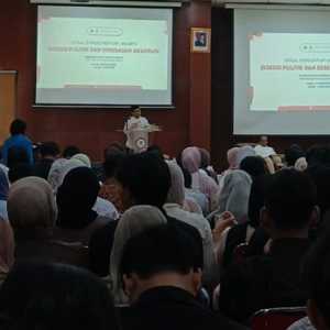 Seruan Saiful Mujani Turunkan Presiden Sah sebagai Pernyataan Politik