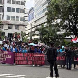 Iran Menang Perang, Teriakan Allahu Akbar Menggema