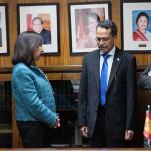 Menhan Spanyol Kunjungi KBRI Madrid Perkuat Diplomasi Pertahanan