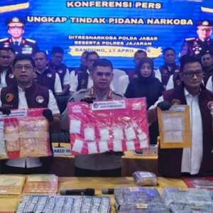 Polda Jabar Sita 99 Ribu Butir Obat Keras Tertentu