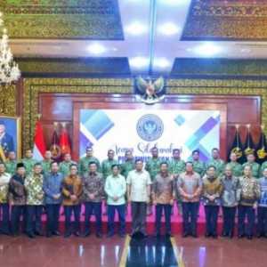 Pertemuan Menhan dengan Para Jenderal Bukan Sekadar Temu Kangen