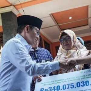 Menko Imin Pastikan Hak Jaminan Sosial Korban Tabrakan Kereta Bekasi Terpenuhi