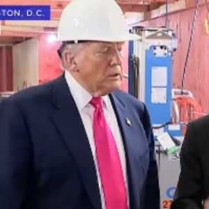 Trump Ultimatum Powell: Mundur atau Dipecat