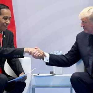 Trump Senasib dengan Jokowi
