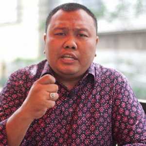 Publik Jangan Samakan Analisis Pengamat Seperti Horoskop