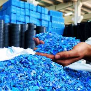 Bahan Baku Plastik Langka, Pemerintah Andalkan Alternatif Sumber Impor