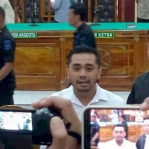 Manusia vs Mesin (Kekuasaan)