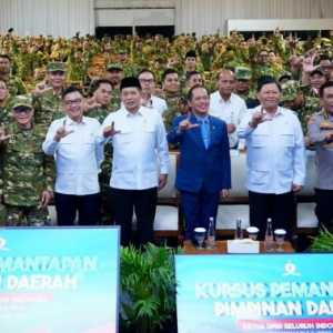 Menkop Ajak DPRD Dukung Kopdes Jadi Mesin Ekonomi Baru