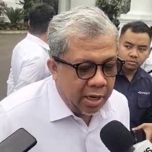 Fahri Hamzah Kritik Ajakan Gulingkan Prabowo: Dunia Butuh Kita Kompak!