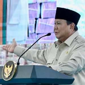 Celios Kritik Prabowo Terlalu Anggap Enteng Rupiah Anjlok