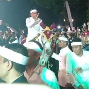 Teriakan ‘Bapak Aing’ Sambut Kirab Milangkala Tatar Sunda