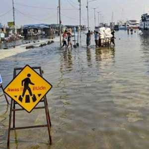 Waspada, Banjir Rob Mengintai Pesisir Jakarta