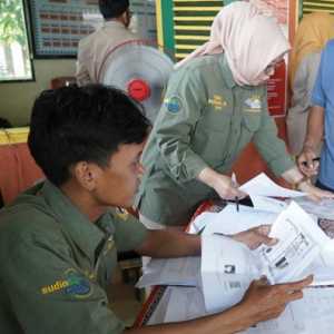 Dukcapil DKI Tetap Layani Warga saat Libur Nasional