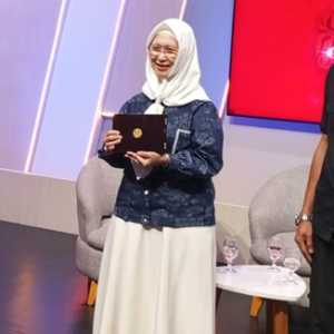 Istri Sekjen Demokrat Raih Apresiasi Sekar Agni Negeri
