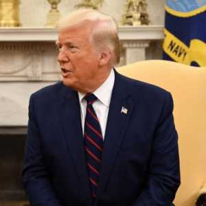 Teguh Santosa: Perang Selat Hormuz jadi Kartu Terakhir Trump dan Netanyahu Demi Pemilu