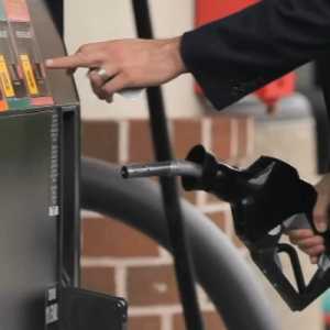 Harga Bensin di AS Naik Tajam