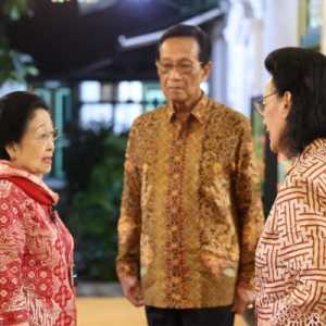Megawati dan Sri Sultan HB X Berbincang Santai di Keraton hingga Larut Malam