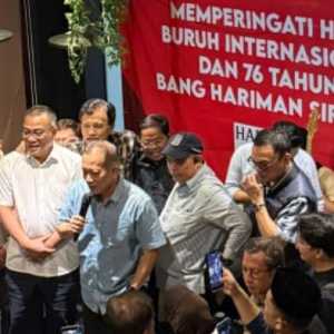 Ratusan Aktivis Peringati May Day Bareng Pejabat Negara