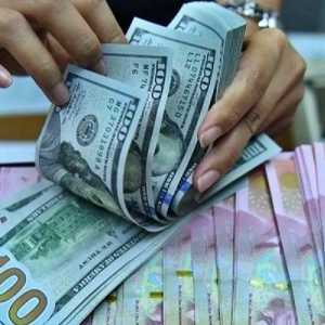 Ekonom Ramal Rupiah Betah di Rp17.000 per Dolar AS