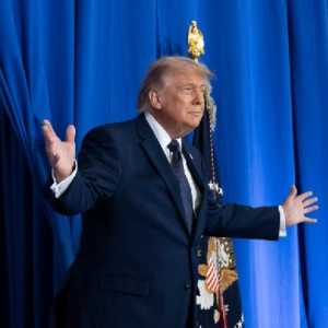 Gedung Putih: Trump Masih Bugar di Usia Hampir 80 Tahun