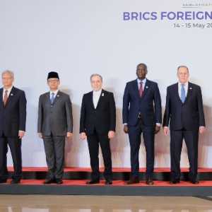Menlu Sugiono Usulkan QRIS Jadi Acuan Integrasi Pembayaran Digital BRICS