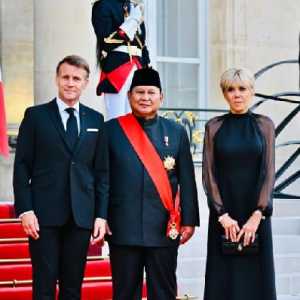 Macron Gelar Jamuan Makan Malam Kenegaraan untuk Prabowo di Paris