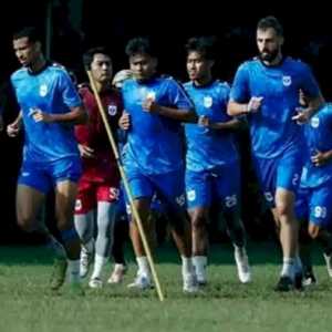 Mahesa Jenar di Persimpangan Jalan