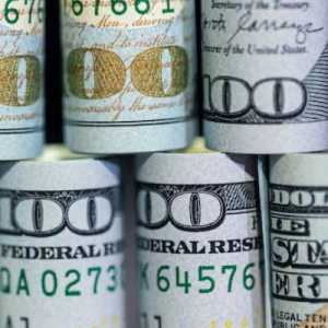 Pengamat: Kombinasi Sentimen Global Bikin Rupiah Tersungkur