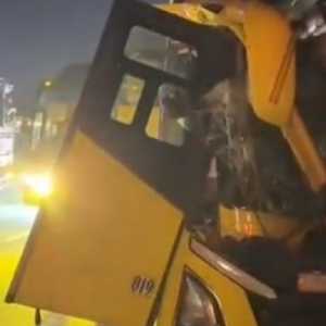 Bus Pembawa Siswa SMPN 2 Brangsong Tabrak Truk di Tol Cipali, Satu Tewas