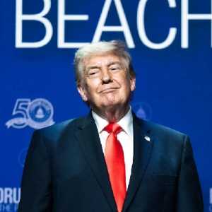 Trump: Kesepakatan Damai Iran Hampir Rampung, Selat Hormuz Segera Dibuka