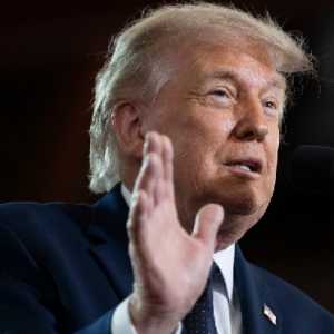 Trump Bersumpah Hancurkan Nuklir Iran dengan atau Tanpa Kesepakatan
