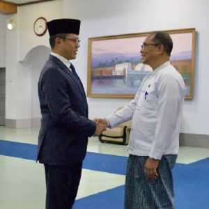 Menlu Sugiono ke Myanmar, Temui Min Aung Hlaing