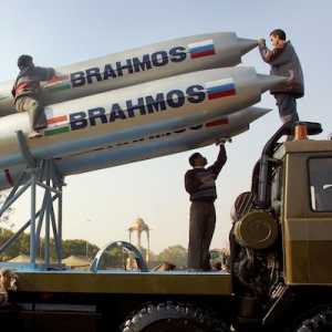 Kalkulasi Strategis Akuisisi Rudal BrahMos
