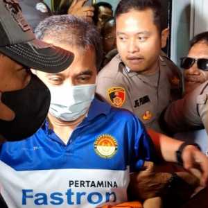 Penangkapan Roy dan Tifa Perkuat Anggapan Polisi di Bawah Kendali Jokowi