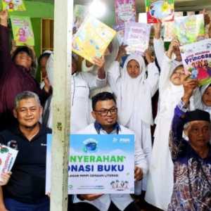 2.700 Buku Disalurkan untuk Anak-Anak Pedalaman