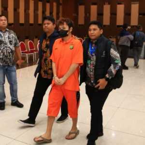 Buronan 'Most Wanted' China Zheng Rongjing Ditangkap di Bandara Soetta