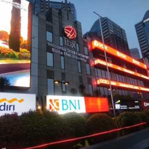 Akhir Pekan IHSG Zona Merah, Dolar AS Tertekan ke Rp17.922
