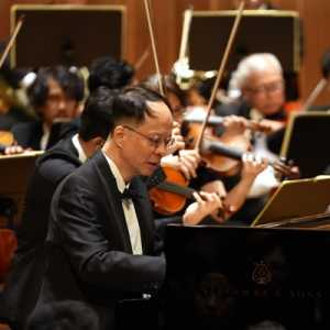 Pianis Rueibin Chen Bawakan Piano Concerto No 1 Karya Brahms di Jakarta