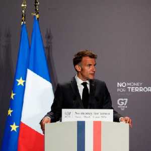 Macron Ancam Lawan Pungutan Iran di Selat Hormuz
