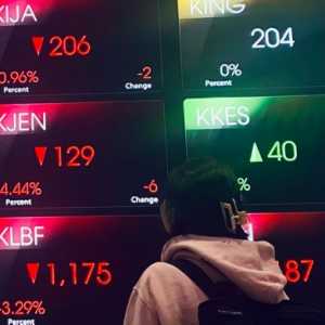 Pemerintah Harus Segera Pulihkan Trust Investor
