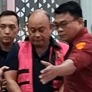 Mantan Trio Pimpinan BGN Resmi Kenakan Rompi Tahanan Kejagung